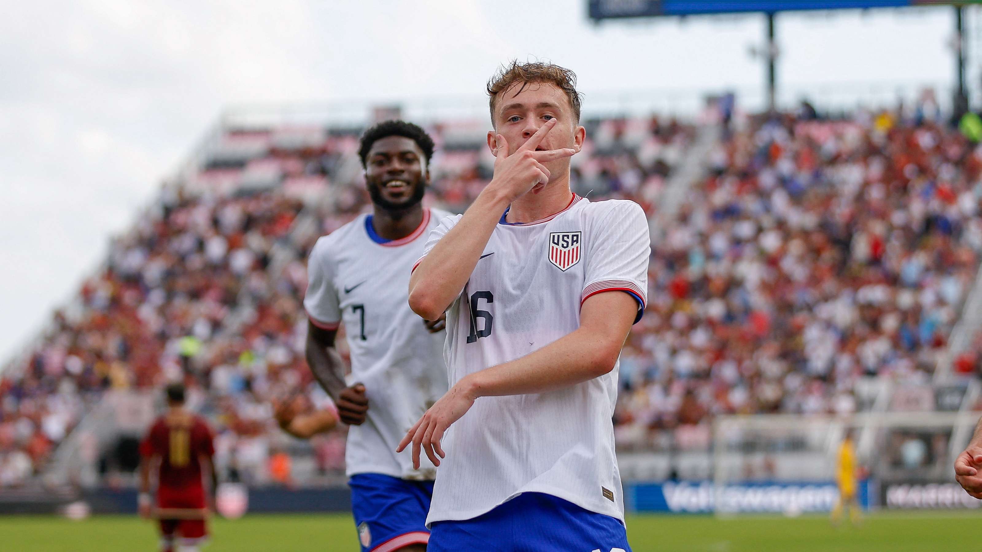 尽管C罗的 尽管C罗的