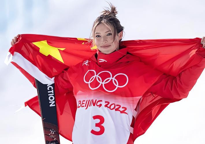 谷爱凌预赛夺冠，晋级自由式滑雪世界杯云顶站决赛